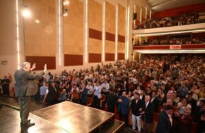 Gobernador Osvaldo Jaldo durante el acto del Día del Pastor y la Pastora Evangélicos en Tucumán