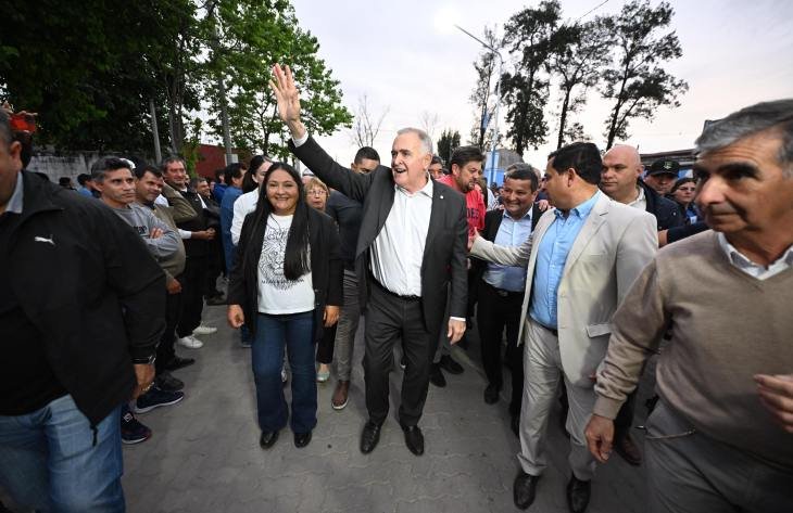 Gobernador Osvaldo Jaldo en una declaración pública