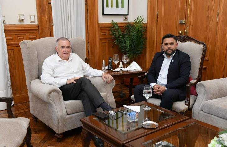 Reunión entre el gobernador Osvaldo Jaldo y el legislador Carlos Funez