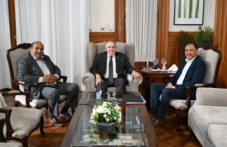 Reunión entre el gobernador Osvaldo Jaldo y el intendente de Trancas, Antonio Moreno, en Casa de Gobierno