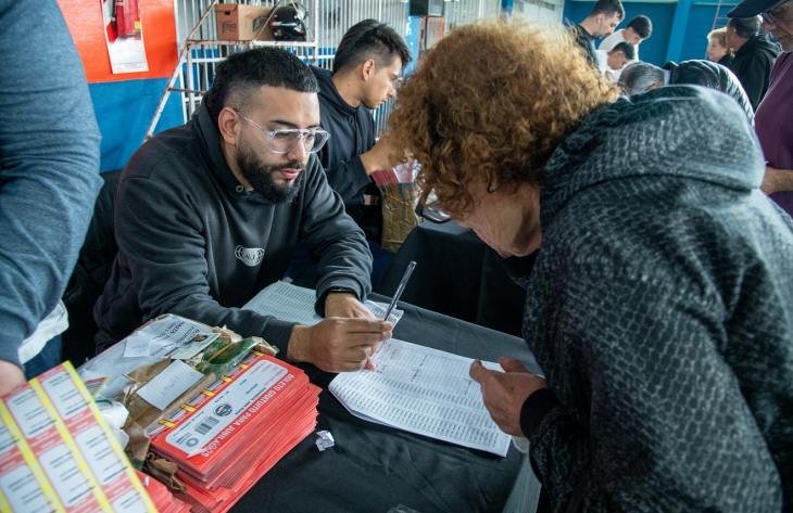 Entrega de boletos gratuitos para jubilados en Tucumán