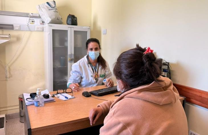 Equipo de Neumonología del Hospital Eva Perón en consultorio