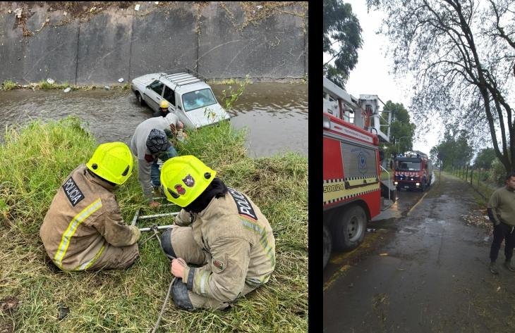 Móvil de Bomberos de la Policía en el lugar del rescate en el canal sur de Yerba Buena