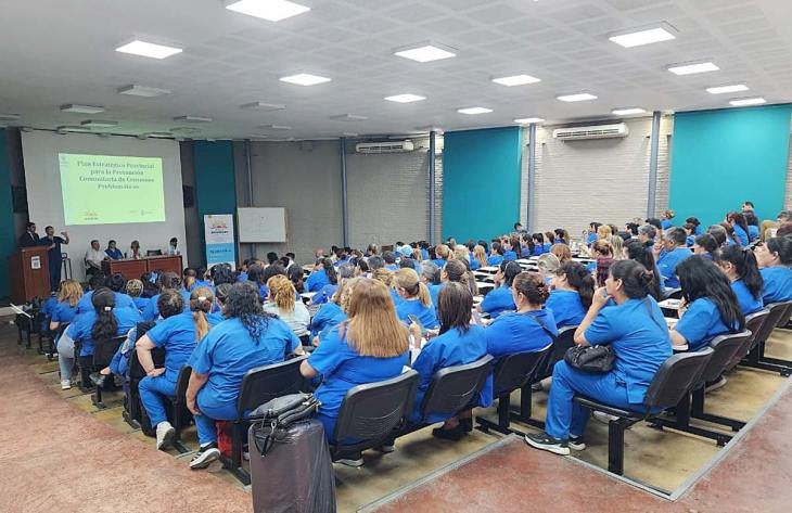 Agentes sanitarios durante la Jornada de Integración Territorial del Plan Nuevo Amanecer en el Hospital Centro de Salud