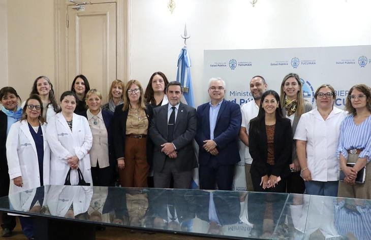 Conferencia de prensa del Ministerio de Salud Pública de Tucumán sobre ensayo clínico con secretoma