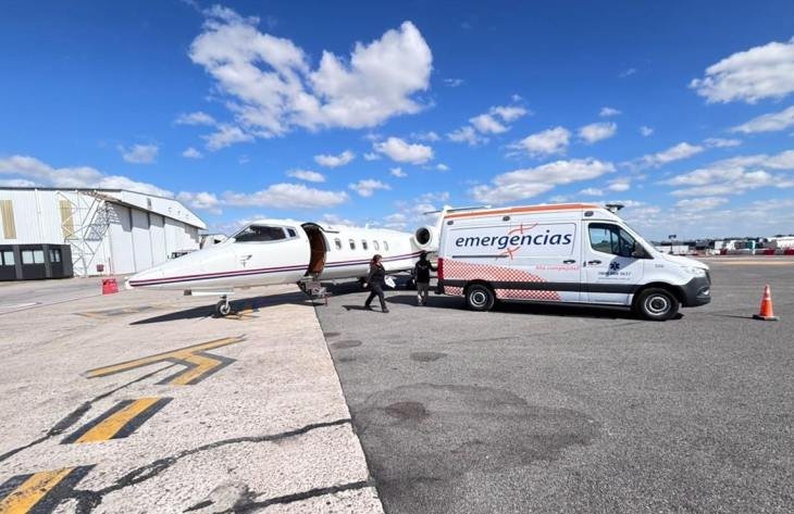 Vuelo sanitario del Siprosa trasladando a una paciente