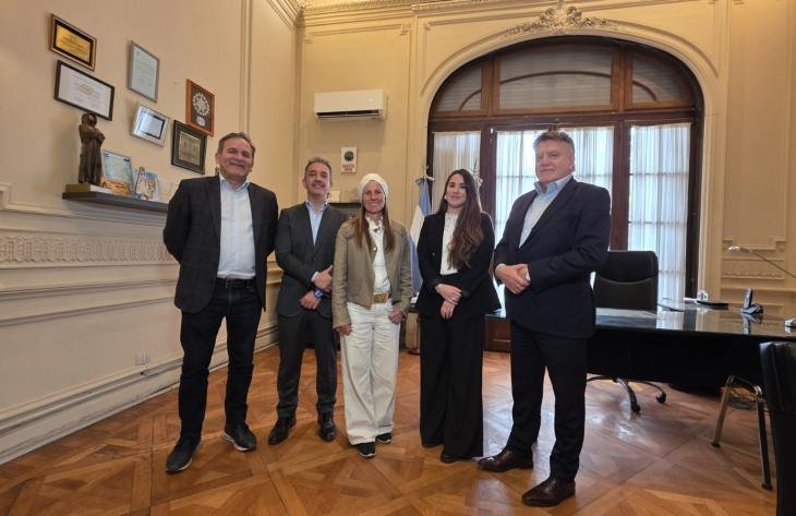 Ana Cristina Nores en la rueda de prensa del Ente Tucumán Turismo