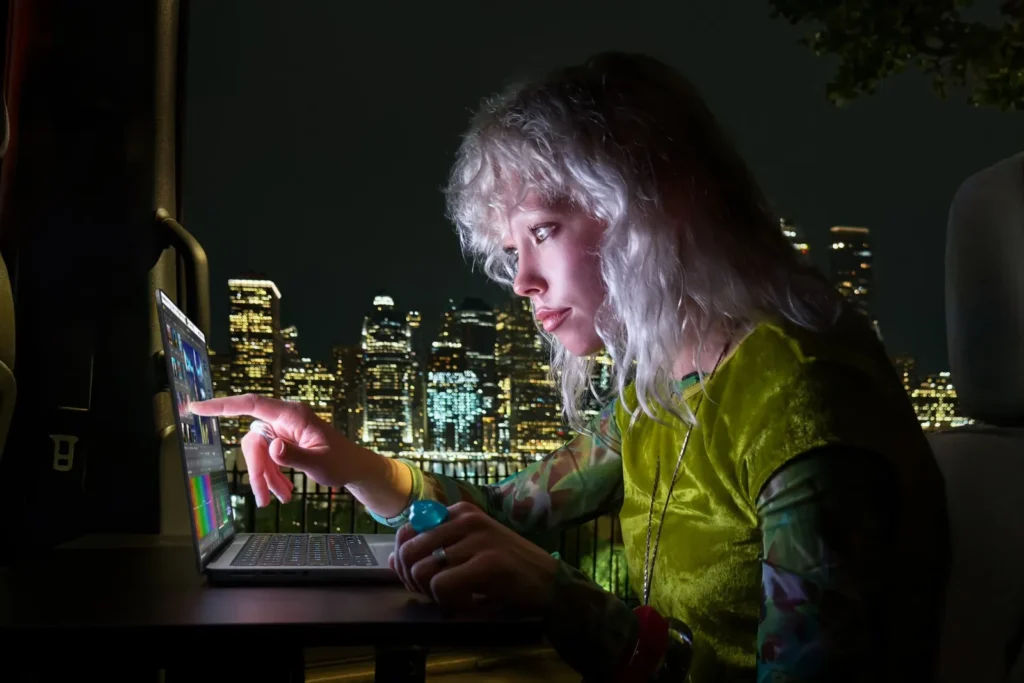 MacBook Pro con pantalla PROLED XDR y soporte táctil presentada por Apple