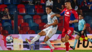 Ramiro Ruiz Rodríguez celebrando el gol de Atlético Tucumán ante Tigre