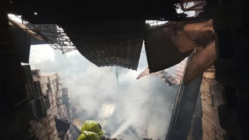 Bomberos sofocaron un incendio en una vivienda de San Miguel de Tucumán