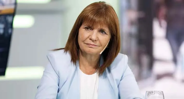 Patricia Bullrich hablando en un acto