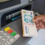 Empleados públicos cobrando sueldos en Tucumán