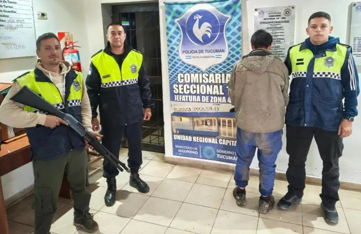 Detención de un joven en una zona de monte en San Miguel de Tucumán
