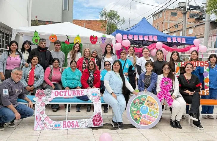 Profesionales de nutrición y chef durante la jornada de alimentación saludable en el Hospital de Famaillá