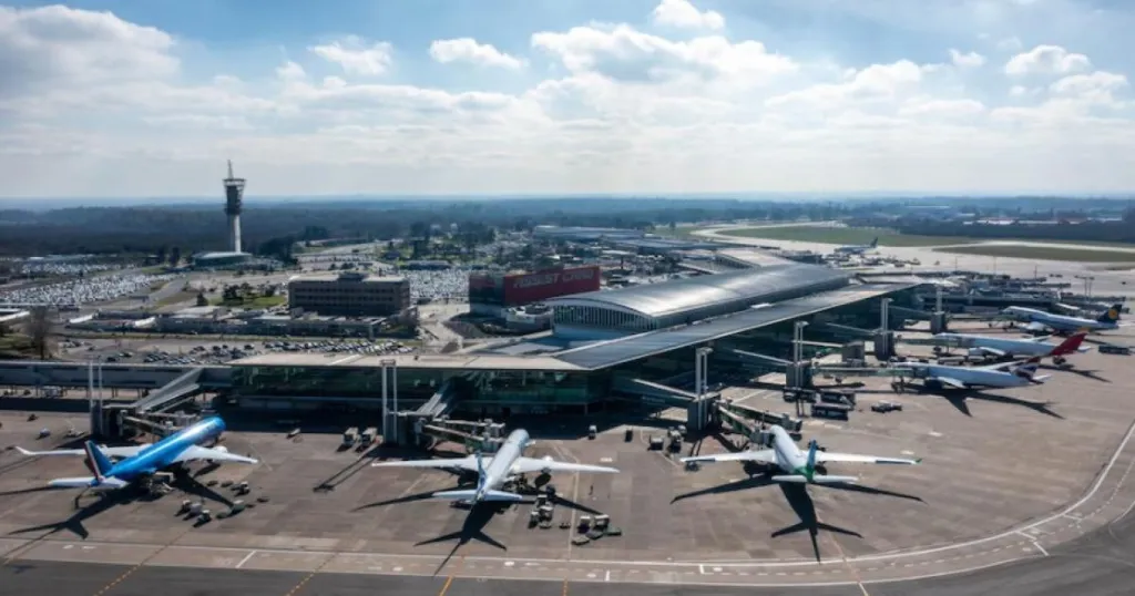 Nueva Terminal de Partidas del aeropuerto Ministro Pistarini en Ezeiza