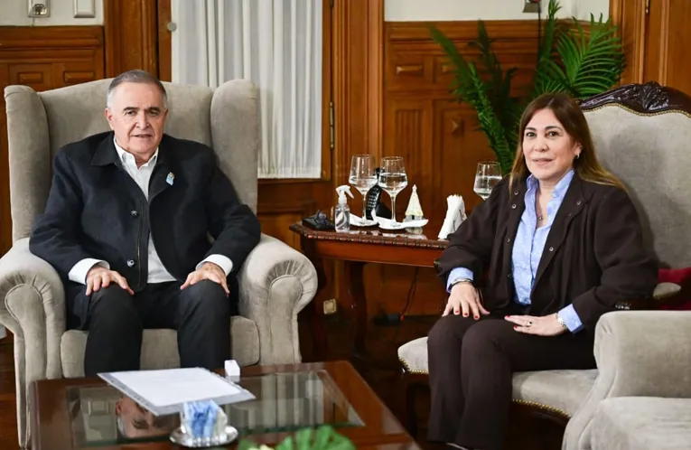 Reunión entre Osvaldo Jaldo y Beatriz Ávila en Casa de Gobierno