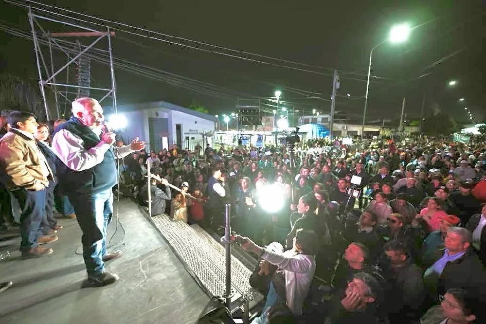 Inauguración de obras de urbanización y plaza en Banda del Río Salí