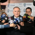 El gobernador Osvaldo Jaldo durante una declaración pública