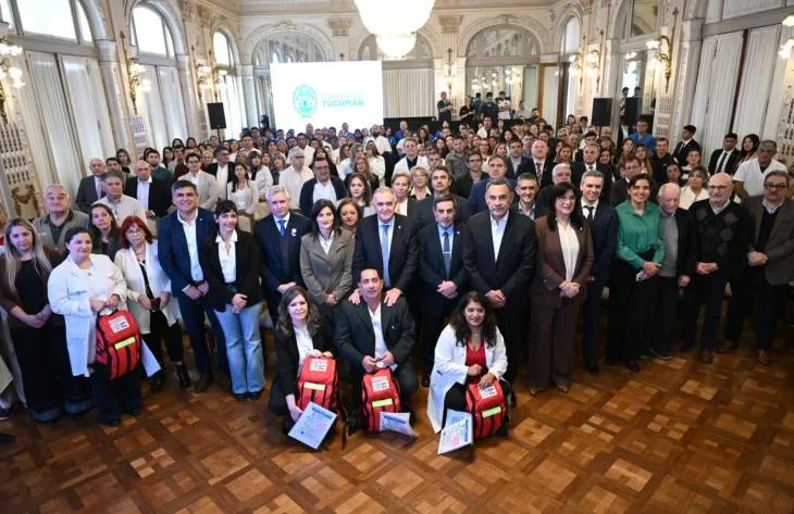 Gobernador Osvaldo Jaldo durante la presentación del Programa Provincial de ACV en Red