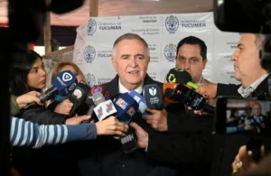 Osvaldo Jaldo, gobernador de Tucumán, en una declaración pública