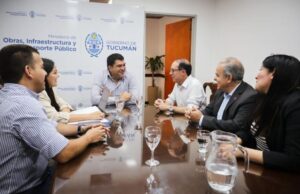 Reunión entre autoridades de Obras Públicas y de la Facultad de Ciencias Económicas de la UNT