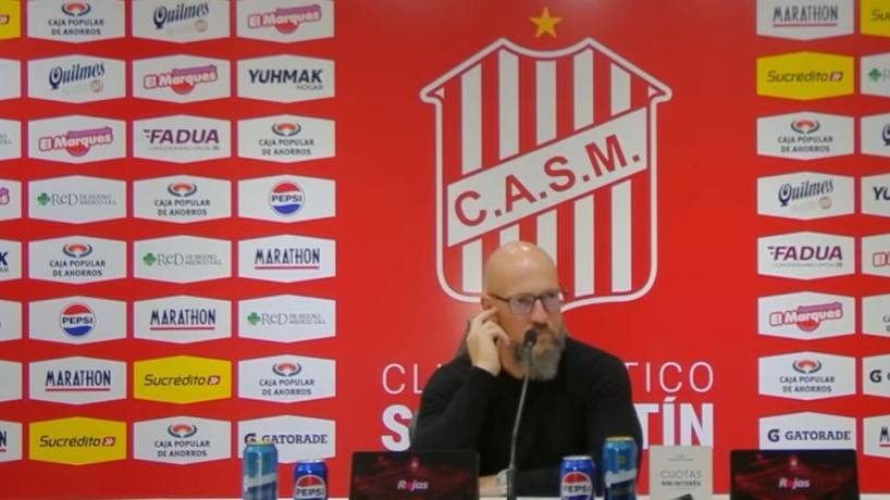 Alejandro Orfila, técnico de San Martín de Tucumán, en conferencia de prensa
