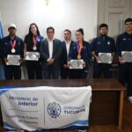Autoridades provinciales y deportistas tucumanos durante el acto de reconocimiento por los Juegos Odesur 2026