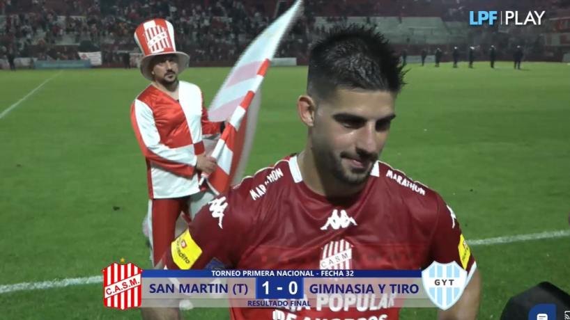 Santiago Briñone celebrando su gol en San Martín de Tucumán