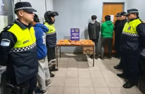 Móvil policial en operativo en Concepción