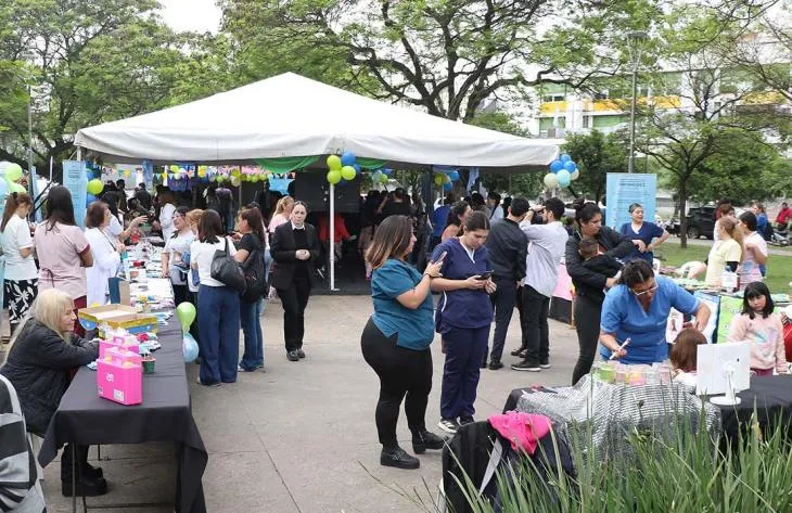 Jornada de concientización sobre tartamudez frente al Hospital de Niños de Tucumán