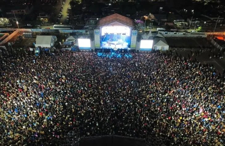 Vista de la ciudad de San Miguel de Tucumán durante un fin de semana largo con alta ocupación turística